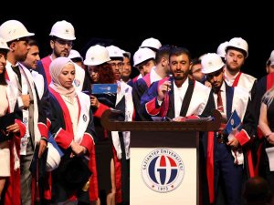 Gaün Mühendislik Fakültesinde Coşkulu Mezuniyet Töreni