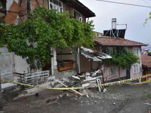 Kastamonu’da Patlayan Tüp Ortalığı Savaş Alanına Çevirdi: 1 Yaralı