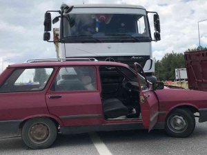 Çarptığı Otomobili Önüne Katarak 5 Metre Sürükledi