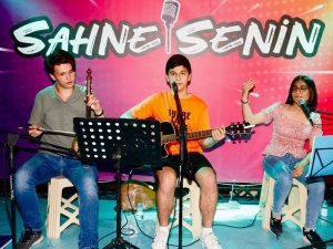 "Sahne Senin" İle Gençlerden Müzik Ziyafeti