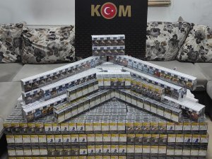 Ağrı’da Bir Otobüse Zulalanmış 4400 Paket Kaçak Sigara Ele Geçirildi