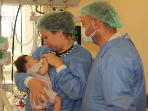 Dört Aylık Bebeğin 300 Binde Bir Görülen Rahatsızlığı Konya’da Şifa Buldu