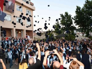 Adü Söke İ̇şletme Fakültesi’nde Mezuniyet Töreni Gerçekleştirildi