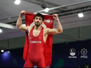 Baün’lü Sporcu Kerem Kamal’dan Akdeniz Oyunlarında Altın Madalya