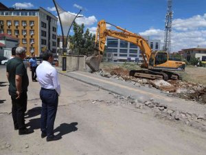 Bingöl’de Yol Genişletme Çalışmaları Sürüyor