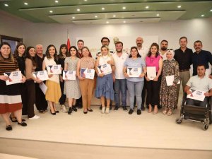 Türk İşaret Dili Eğitimi Alan Belediye Personeline Sertifika