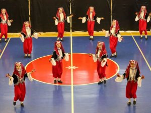 Sivas, Halk Oyunları Grup Yarışması’na Ev Sahipliği Yaptı