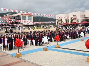 OMÜ İİBF’de Çifte Mezuniyet Heyecanı