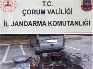Çorum’da Türbe Hırsızları Tutuklandı
