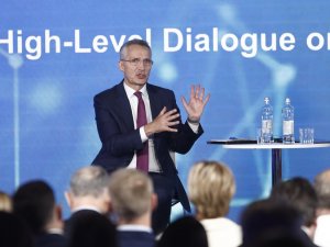 Nato Genel Sekreteri Stoltenberg: "Pkk Bir Terör Örgütüdür"