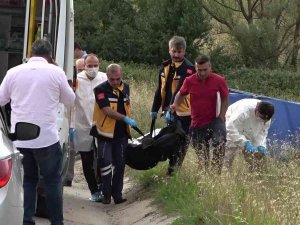 Tuzla’da Boş Arazide Erkek Cesedi Bulundu