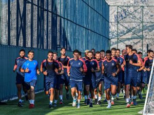 Başakşehir, Yeni Sezon Hazırlıklarını Sürdürüyor