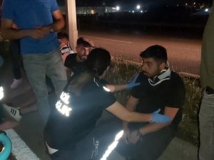 Ters Yöne Girince Karşıdan Gelen Otomobille Çarpıştı: 3 Yaralı