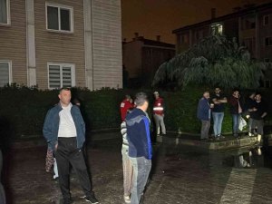 Su Taşkını 1200 Hanenin Elektriğini Kesti