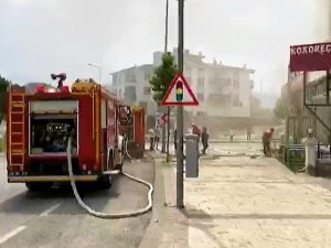 Alevlere Teslim Olan Kokoreç Dükkanı Küle Döndü