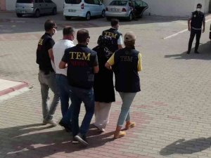 Mersin’de Fetö Hükümlüsü İhraç Polis Memuru İle Öğretmen Yakalandı