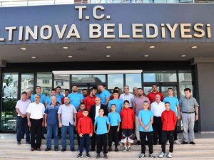 Altınovalı Pehlivanlar, Kırkpınar’a Dualarla Uğurlandı