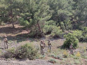 Jandarma Komandolar Denizli’nin Ciğerlerinde Kuş Uçurtmuyor