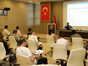 Dpü’den Temel Göstergeler İle Ekonomi Ve Finans Piyasaları Eğitimi