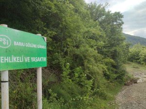 Su Taşkınları Nedeniyle Ulus’ta 5 Köy Yolunda Ulaşım Kontrollü Sağlanıyor
