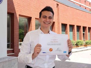 5 Yılda 3 Yabancı Dil Öğrenip Çift Diploma İle Mezun Oldu