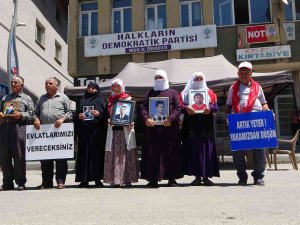 Muş’ta Annelerin Hdp Önündeki Evlat Nöbetinde 63 Hafta Geride Kaldı