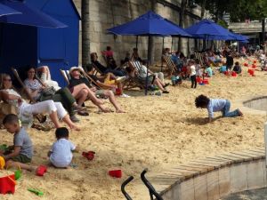 Paris Plajı Tatile Gidemeyenler İçin 14’üncü Kez Kapılarını Açtı