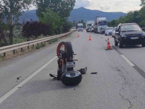 Motosiklet Sürücüsü Ölümden Döndü