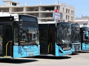 Antalya’da Turizm Sezonu Açıldı, Toplu Taşıma Araçları Şoförsüz Kaldı