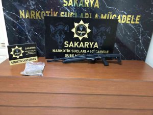 Sakarya’da Uyuşturucu Operasyonu: 4 Gözaltı