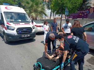Torununa Araba Çarpan Kadın Fenalaştı