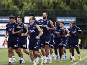 Fenerbahçe, Yeni Sezon Hazırlıklarını Sürdürüyor