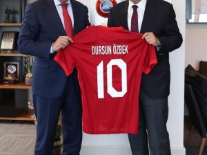 Galatasaray Başkanı Dursun Özbek’ten, Büyükekşi’ye Ziyaret
