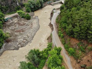 Yenice’de Sel Suları Çekildi, Heyelan Korkusu Başladı