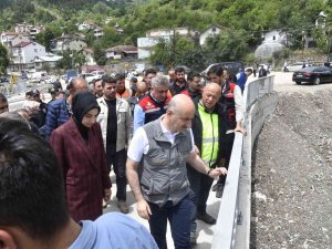Bakan Karaismailoğlu Geçen Sene Selde Yıkılan Köprüyü İnceledi