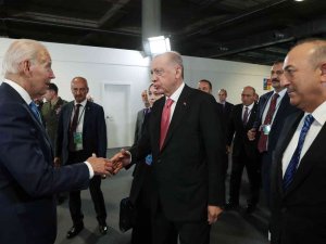 Cumhurbaşkanı Erdoğan Ve Abd Başkanı Biden’den Ayaküstü Sohbet