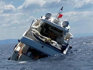 İ̇zmir’de Hareketli Dakikalar: Su Alan Milyonluk Yattaki 10 Kişi Kurtarıldı