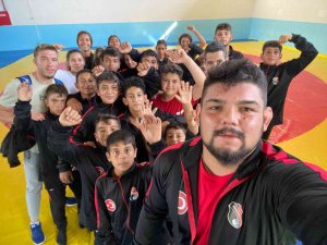 Manyas’ta Yaz Spor Kursları Açıldı
