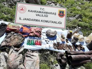 Teröristlerin Kullandığı Mağarada Eyp Ve Yaşam Malzemesi Ele Geçirildi