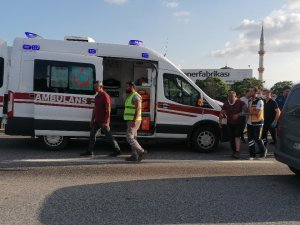 D-100’de 7 Araç Birbirine Girdi: 6 Yaralı