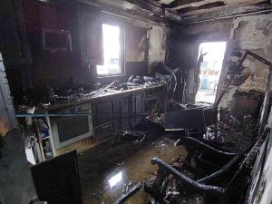 Samsun’da Ev Yangını: Yangın Sonunda Evdeki Kediyi Sağ Bulunca Büyük Sevinç Yaşadılar