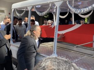 Arkın’ın Cenazesi Ailesi Tarafından Tören İçin Zincirlikuyu Gasilhanesi’nden Alındı