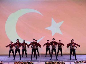 7 Ülkeden Gelen 250 Dansçı Nefesleri Kesti
