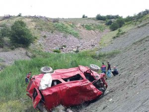 Tokat’ta Minibüs Uçuruma Yuvarlandı. 4 Ölü, 1 Yaralı