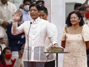 Filipinler Devlet Başkanı Marcos Göreve Başladı
