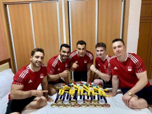 İ̇zmirli Milli Cimnastikçiler, Madalyalara Ambargo Koydu