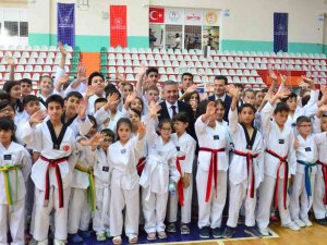 Vali Mete Buhara: "Çocuklarımız, Sportif Aktivitelerle Dolu Dolu Yaz Tatili Geçirsin"