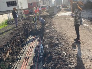 Kars’ta Elektrik Şebekesi Yer Altına Alınıyor