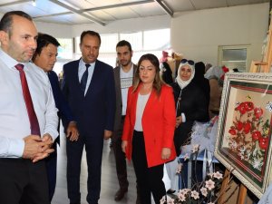 Yasmak Kursiyerleri Hünerlerini Sergiledi