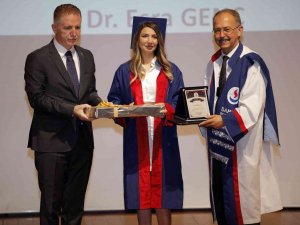 Sanko Üniversitesi Tıp Fakültesinde Mezuniyet Coşkusu